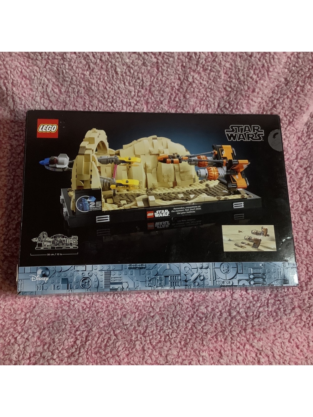 LEGO Star Wars Mos Espa Podrace Set 75380 - 718 Pieces - Picture 2 of 2